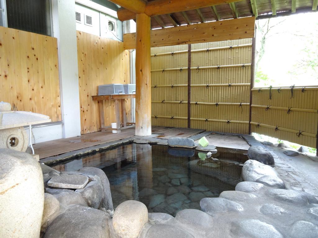 ホテル 猿ヶ京温泉 ル・ヴァンベール 湖郷 みなかみ町 エクステリア 写真